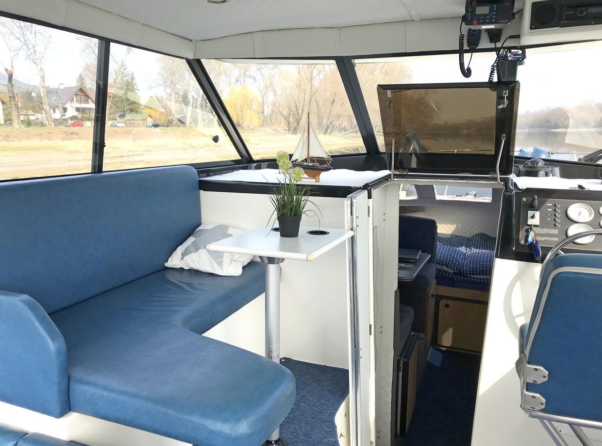 Botel Summer